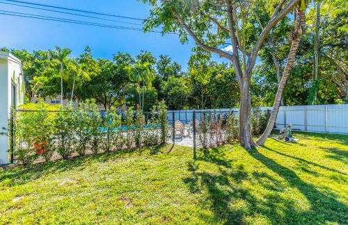 Renovated Apts with Kitchen, Fast WiFi, Smart TV, Roku & Pool Onsite 4 mi to Surfside Beach - Foto 35