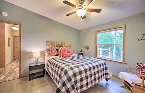 Tranquil Cabin Getaway Near Red Cedar Lake! - Foto 14