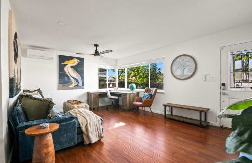 Family Oasis with Hot Tub and Dedicated Workspace - Foto 11