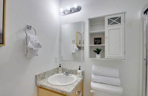 Downtown Pensacola Vacation Rental with Yard! - Foto 13