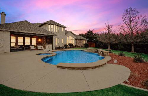 Lakefront Mansion with Pool and Cinema - Foto 1