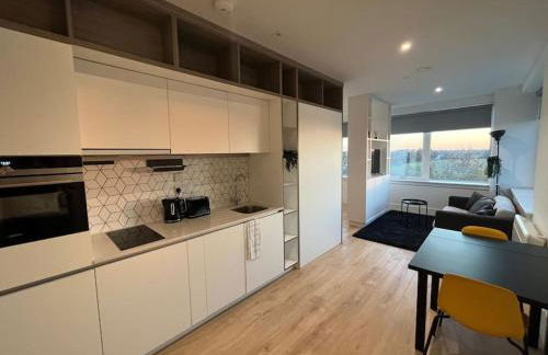 Voyager Haus Apartments, EV Charging Stations, London Heathrow Airport, LHR, Terminal 4, RE-Energise & GO - Foto 72