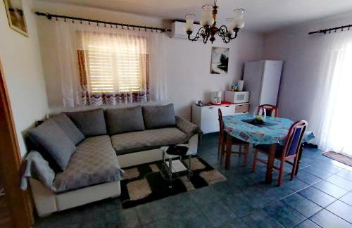 Apartman Čanaki Splitska - Photo 9