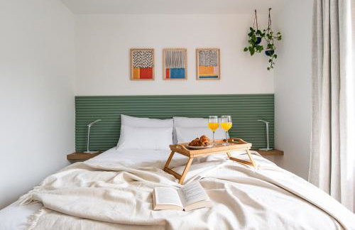 The Base - Bright 2BR, Near Old Town, Walk to Beach - Foto 8