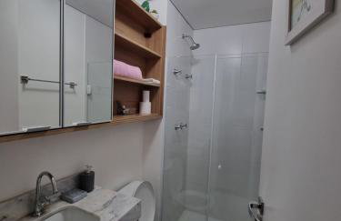 Flat luxo, mobiliado c/ ar, wi-fi, pisc. e academia - Foto 17