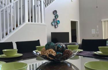 Sunny South Facing Pool with Hot Tub and Lake View Near Disney - Foto 7