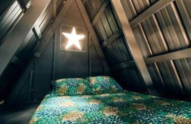 Rustic A-Frame Glamper near Nashville with Memory Foam Beds, Fire Pit & Country Breakfast - Foto 10