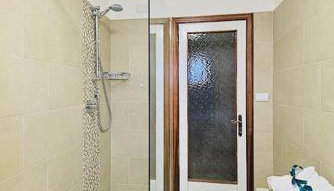 In the center of Venice - Photo 3, Shower