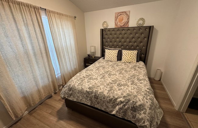 4 Bedroom, 3 Bath Hampton Lakes Home With Private Pool - Near Disney! - Foto 7