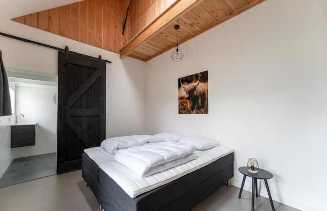 Comfortable Holiday Home in Voorst in a Tranquil Location - Photo 25