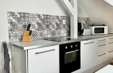 Schönes City-Apartment mit 2 Schlafzimmer, Parkplatz, ruhig und hell, D46-DG - Photo 10