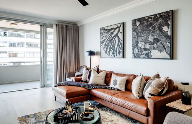 Cape Towns Charming Seaside Avaya Apartment - Photo 6