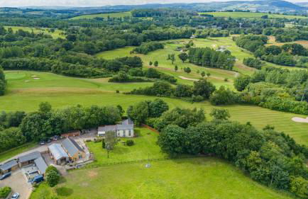 Tredodridge Barn Retreat - Photo 27