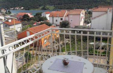 Apartmani Peran - Photo 72