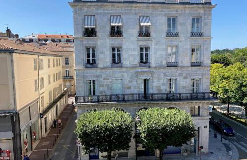 grand appartement dans l'hypercentre - Photo 7
