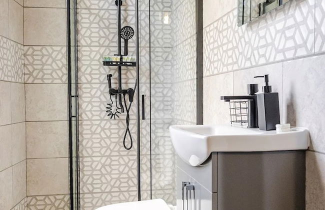 Captivating 2-bed Apartment in Birmingham - Foto 8