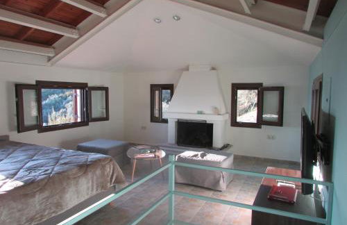 Το Σπιτι με την Σπηλιά - Foto 49