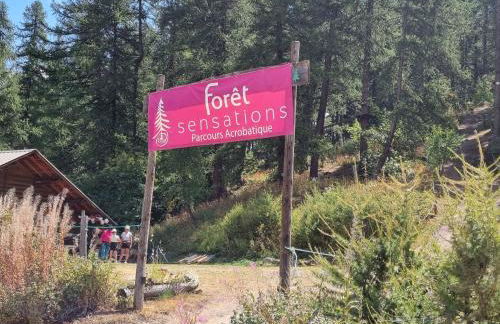 PUY SAINT VINCENT APPARTEMENT T2 BALCON SUPER PANORAMA AVEC PARKING PRIVE COUVERT et PISCINE L'ETE - Foto 44