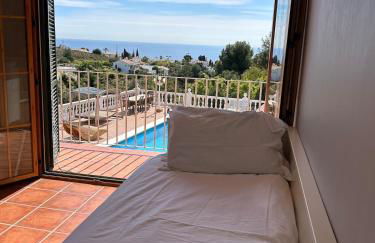 Villa Aroha - Huge Villa, Sea Views & 2 pools - Foto 24