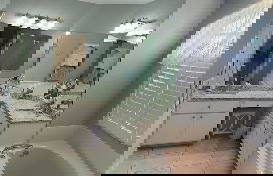 Broadmoor House 3BR 2BA w Heated Pool Sleeps 6 - Foto 22