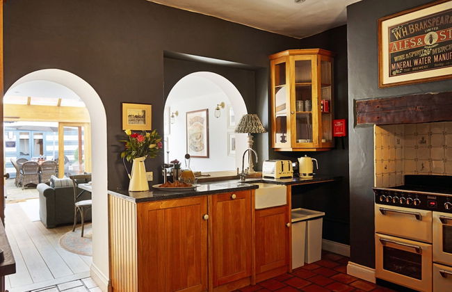 Old Coach House Dolls House - From 1100 Per Night - Photo 20