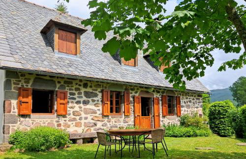 Le refuge de la vallée - 4 à 6 pers - proche de Salers - Foto 1