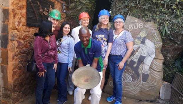 A punto de entrar en la mina