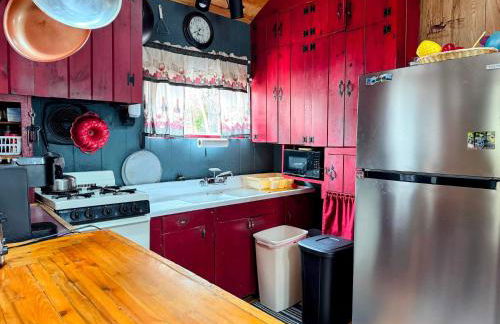 Back of the Moon Lakefront Camp family watersports fire pit 1 dog beach sleeps 8 - Foto 19