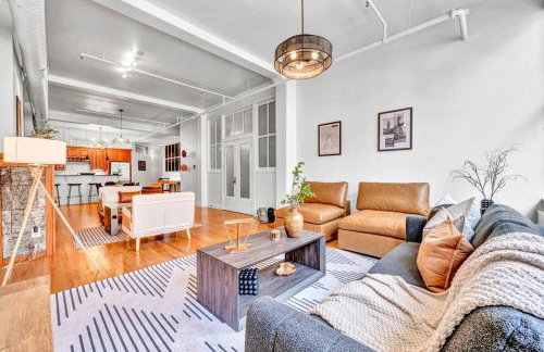 Lofts on E 4th, WALK TO CAVS, Sleeps 6 - Foto 15