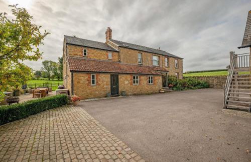 Spacious Home Hot Tub Gym Games Room & Garden - Foto 66