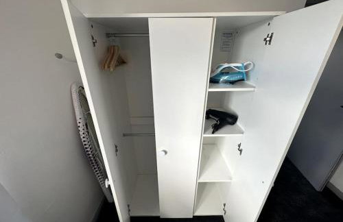 3-Bedroom spacious House, Private garden, Prime location, WiFi, Netflix - Foto 44