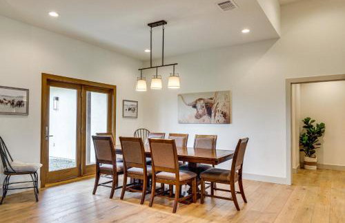 Large Group Getaway in Georgetown with Private Pool! - Foto 5