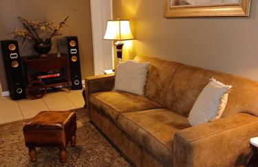 Authentic Treme Cottage Home - Foto 1