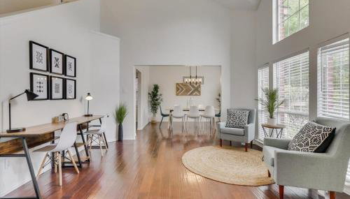 Spacious 6BR Pool Hot Tub & Game Room - Foto 2