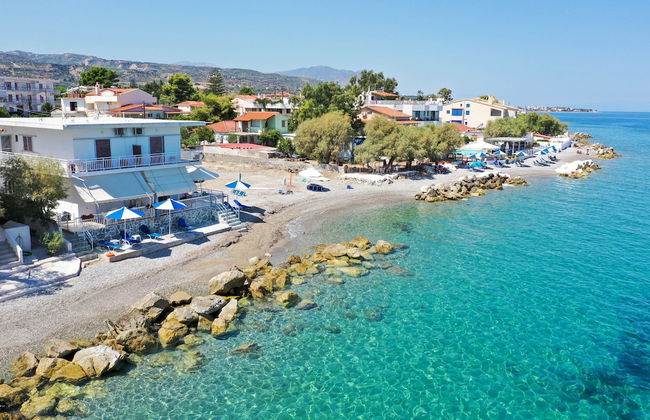 Spacious Apartment on the Beachfront - Photo 14
