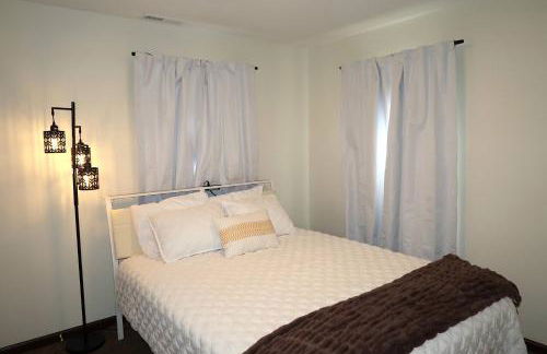 DT Location W Washer and Dryer. Fully Renovated. - Foto 8