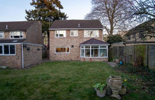 Farnborough Stay - 5 Bedroom - Foto 27