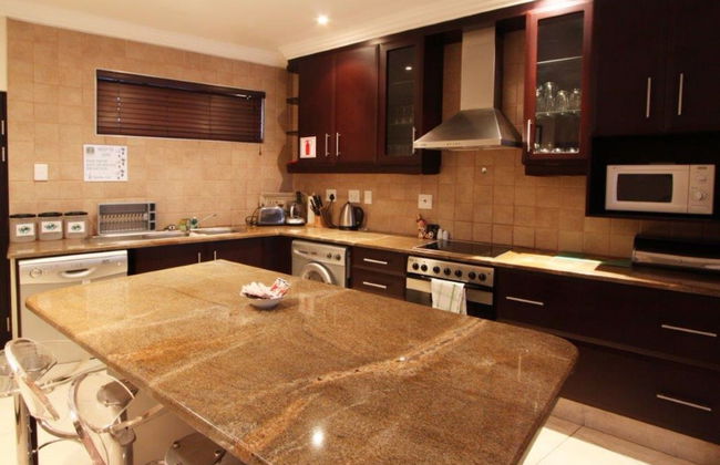 Ocean View Penthouse - Photo 7