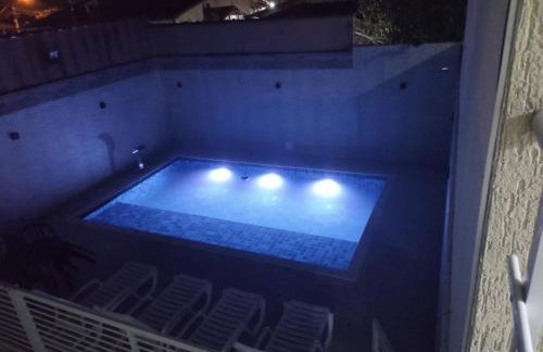 Apartamento completo com wi-fi e piscina - Foto 35