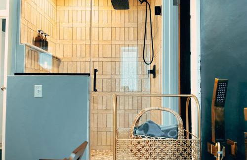 Lakefront Girls getaway Romantic Retreat low fees - Foto 13