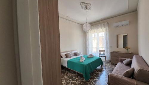 IL SOLE SUL MARE a 100 m dal lungomare di Stazzo - Foto 3, wardrobe