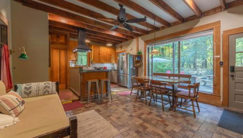 Walking distance to Lake Michigan! Cozy Cottage - Foto 4