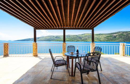 Seaside Villa near Trogir - Poljica - Photo 32