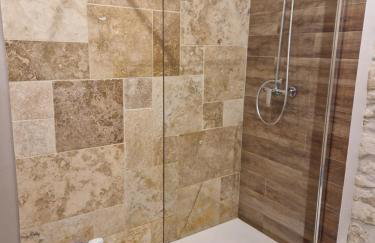 Suite Chalet avec jacuzzi YaoSpa60 - Photo 21