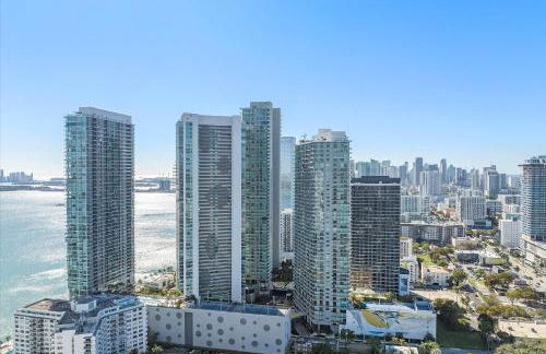 POSH Ocean View Penthouse - Heated Pool, Gym, Office! 10mins Beach - Foto 31