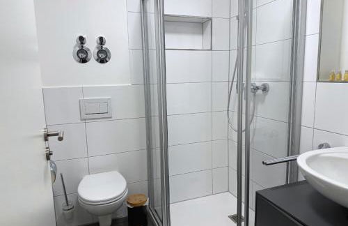 VYLD Fuchs Suite - Urban, Aufzug & Balkon - Foto 3