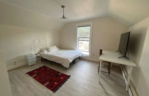 3 Bedroom - Awesome Views, Light, Deck - Foto 3