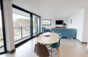 4 The View apartments Ilfracombe - Seafront, Parking, Lift, EV - Foto 2