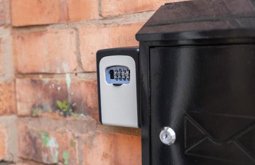 Exclusive Deals l Last-Minute Reserve l Townhouse with Sleeps 6 l Braunstone Town , Leicester l By Zen Nights Short Lets & Serviced Accommodations - Foto 20