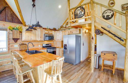 Roberts Home with Western Decor and Mountain Views! - Foto 2